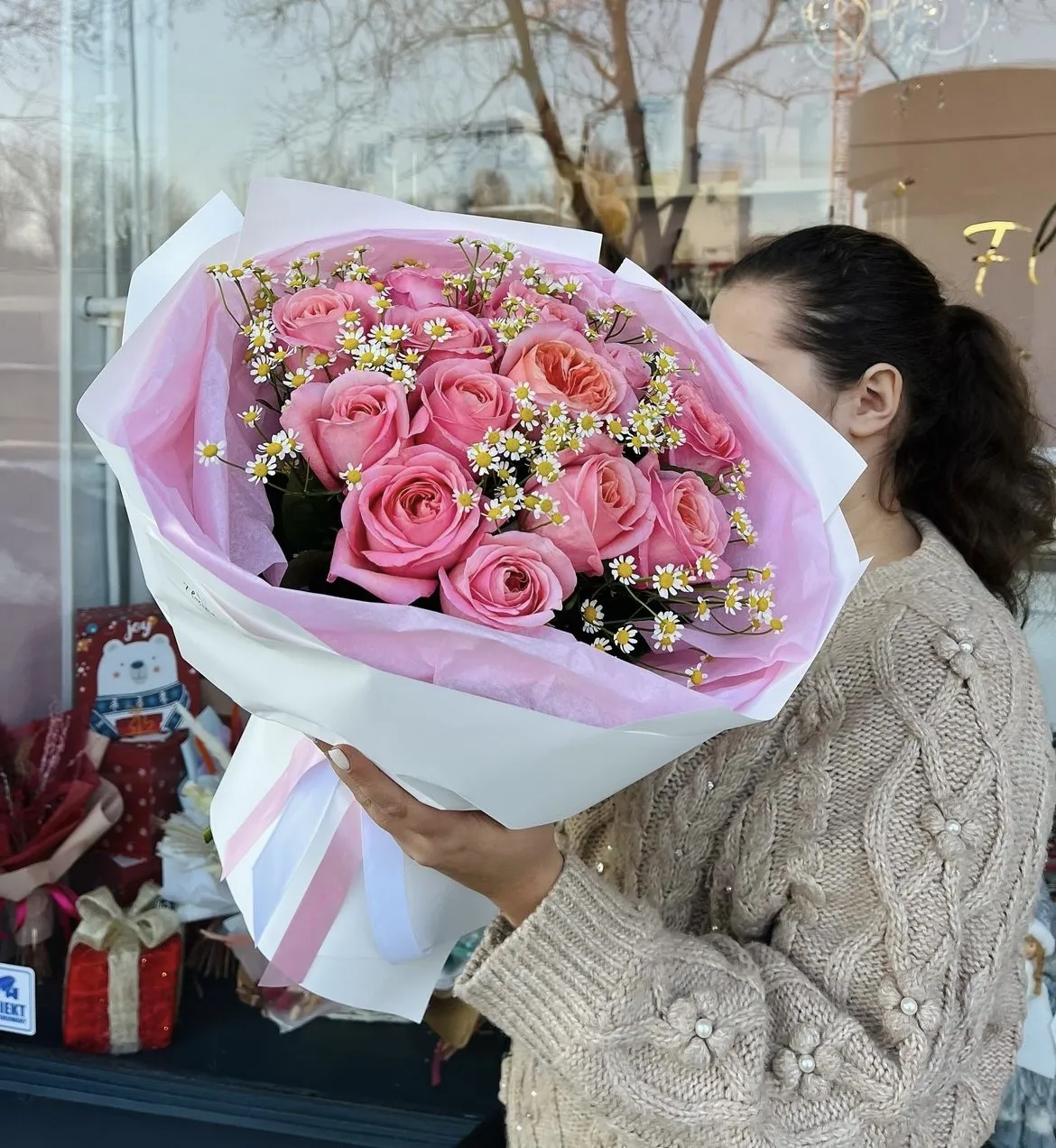 Pink x-pression and daisies