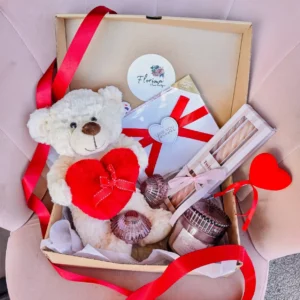 Подарочная коробка #7