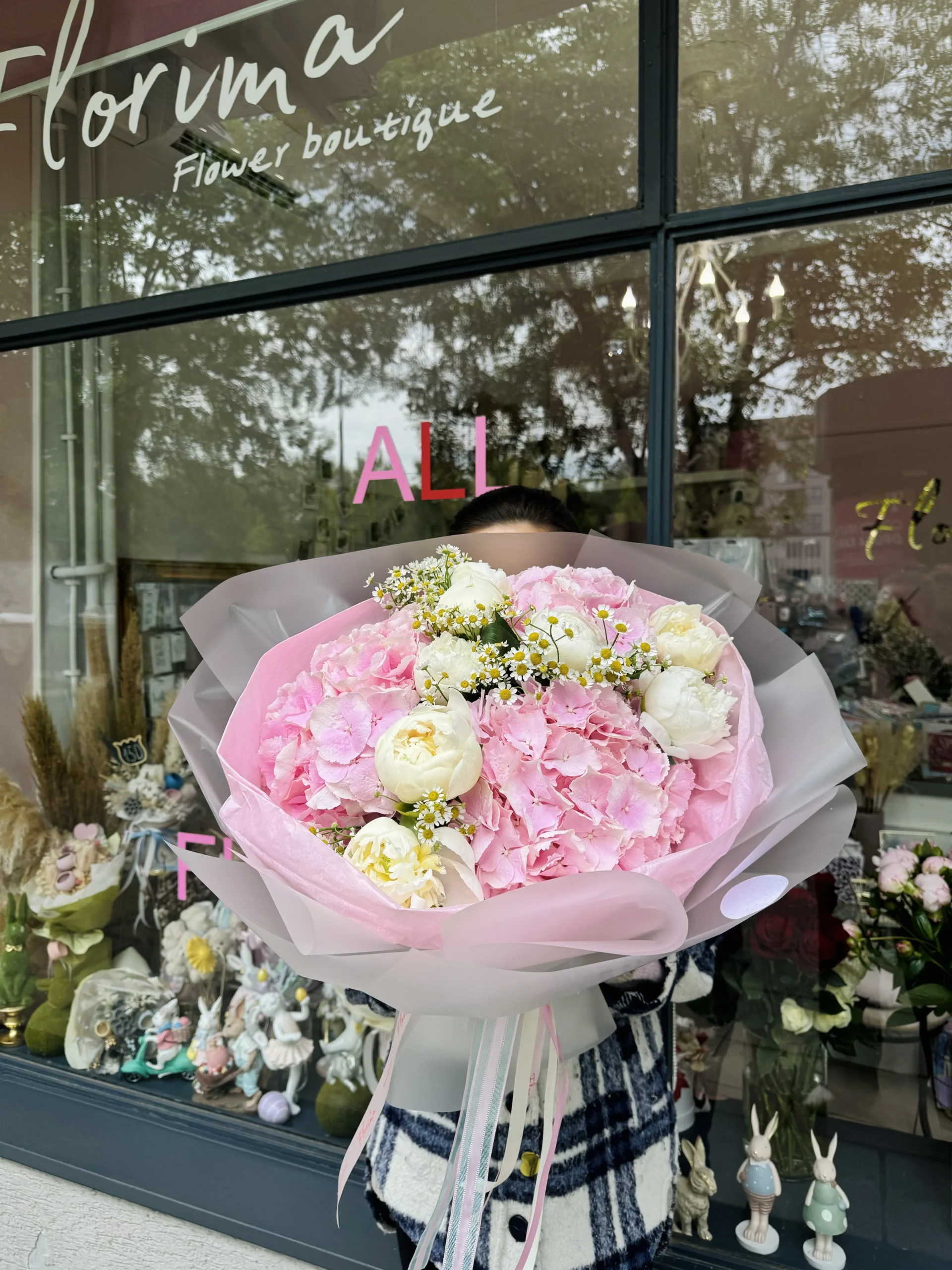 Bukiet #14 z hortensiją i białymi piwoniami — изображение 2