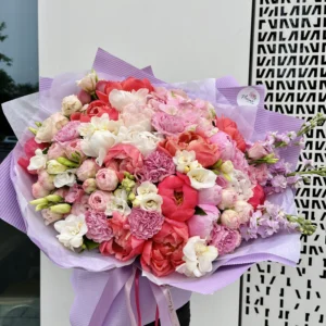 Букет XXL #9 пион, пионовидная роза и фрезия