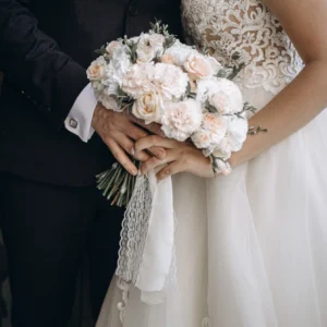 Свадебный букет #5 веточка розы и гвоздики