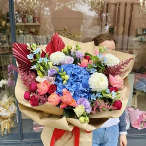 Букет #62 микс с гортензией и незабудками