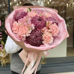 Bouquet #66 with Bigoudi chrysanthemum and carnation