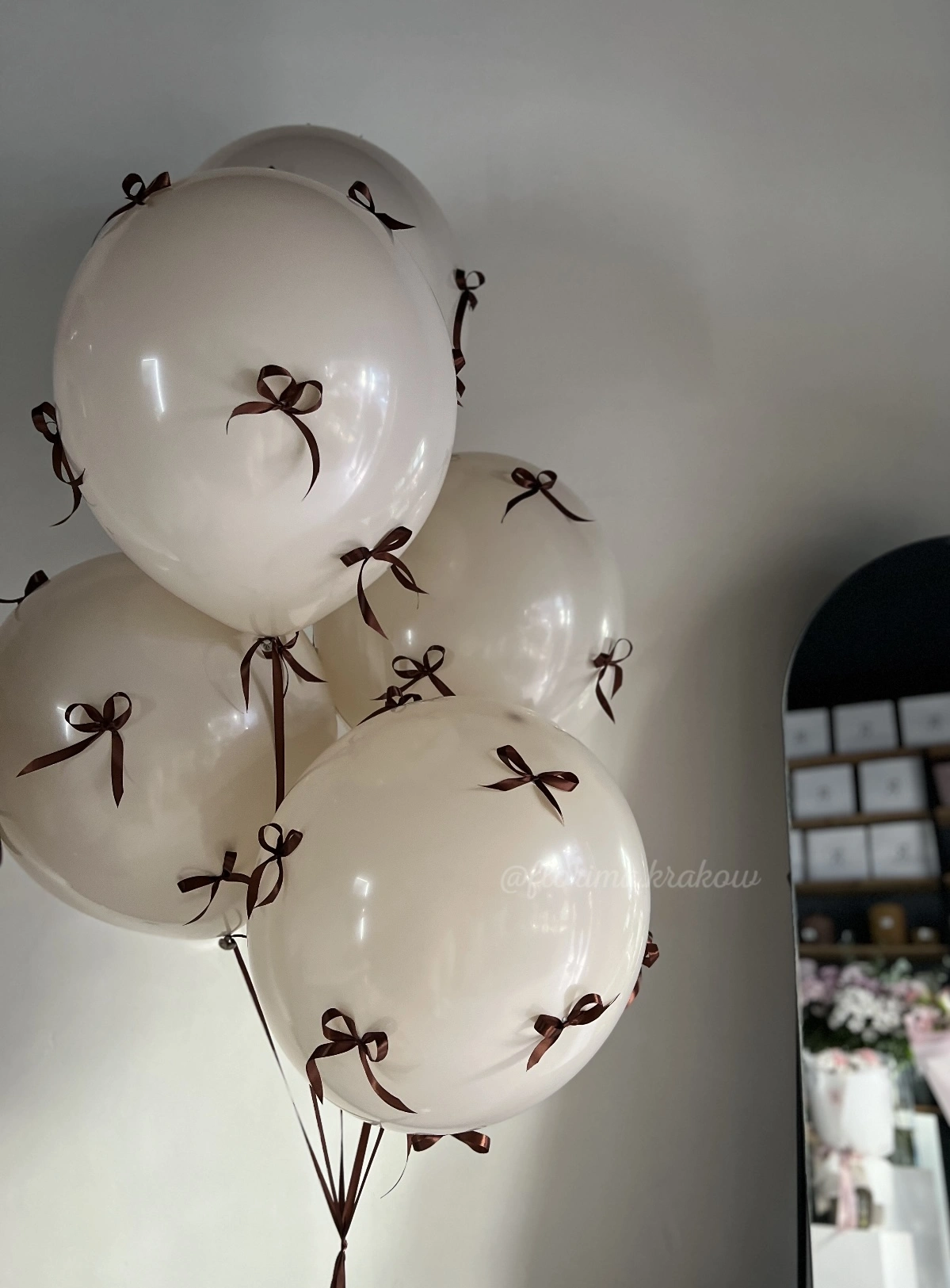 Букет из воздушных шаров #258 с бантами