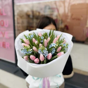 Букет #93: тюльпаны и незабудки